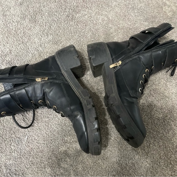 Used black combat boots worn by Hooters Girl - Picture 3 of 6